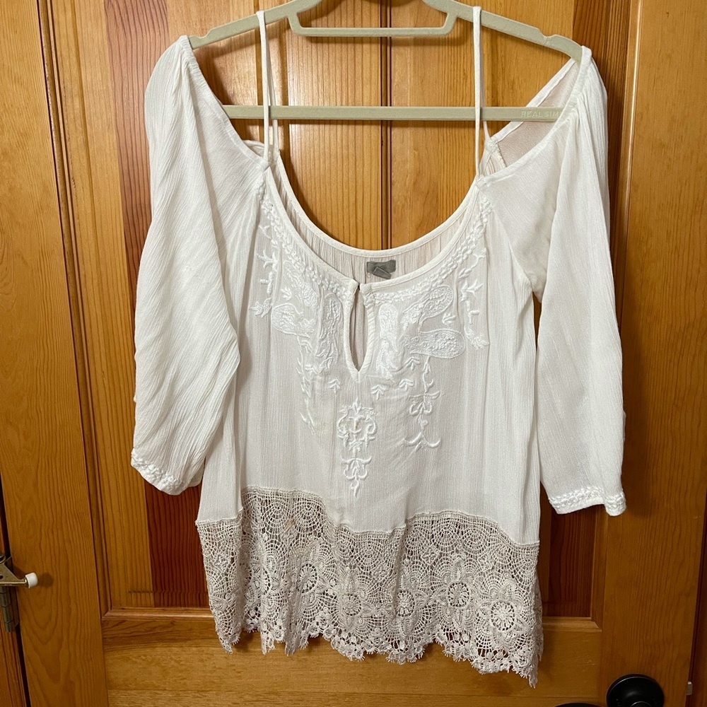 UO White Lace Boho Off Shoulder Top Size S
